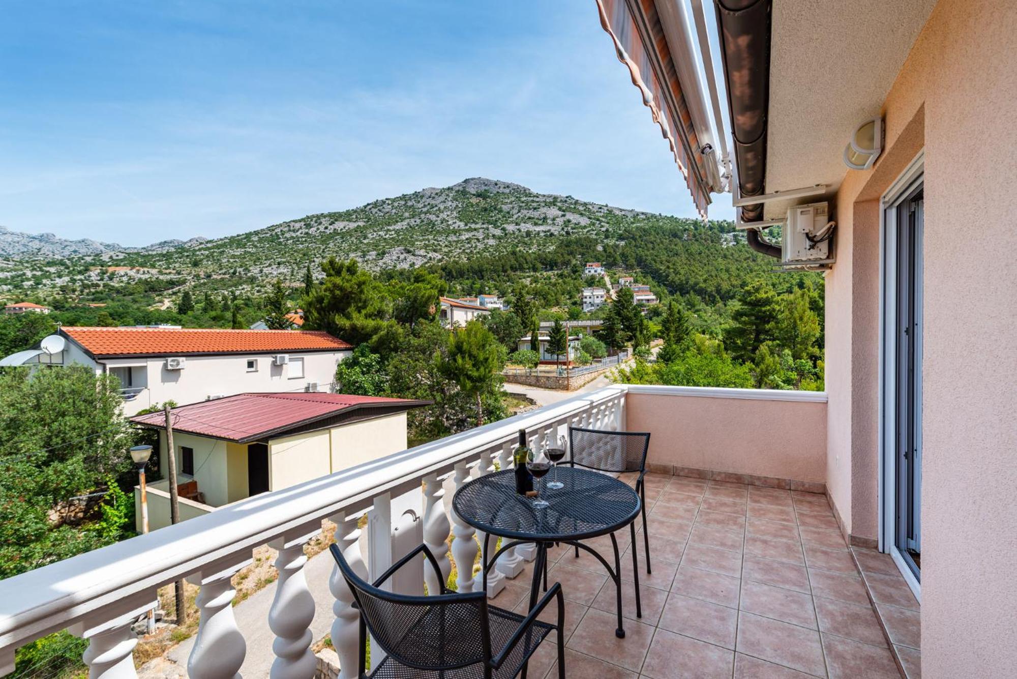 Apartments Prkacin 2 Starigrad Paklenica Exterior foto