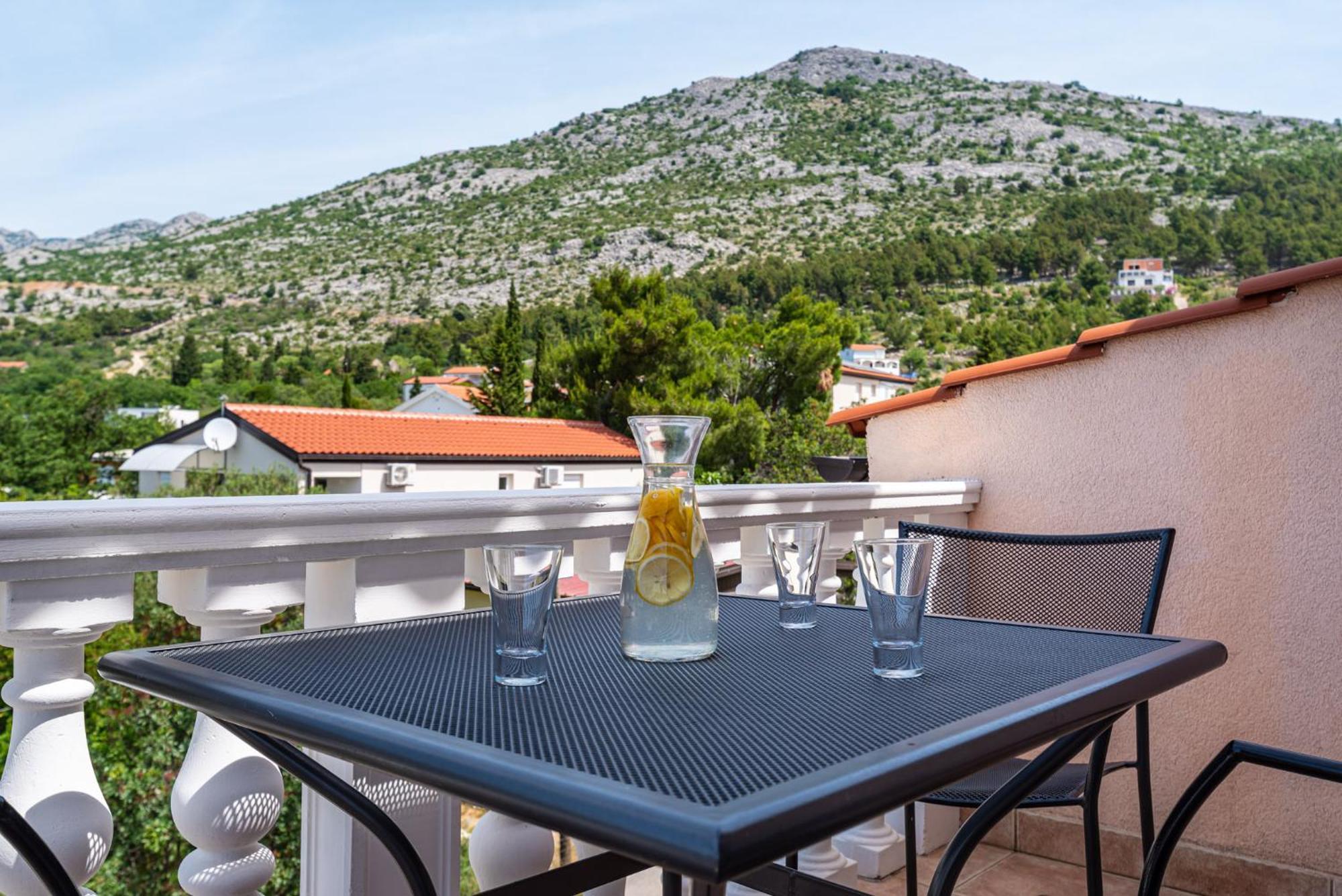 Apartments Prkacin 2 Starigrad Paklenica Exterior foto